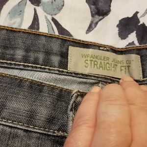 Wrangler straight fit jeans 40 x 30